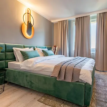 Apartment Stylish Comfort - 2br In Vibrant East *