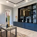 Apartman Stylish Comfort - 2br In Vibrant East
