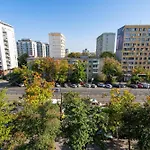 Stylish Comfort - 2br In Vibrant East * Bukarest