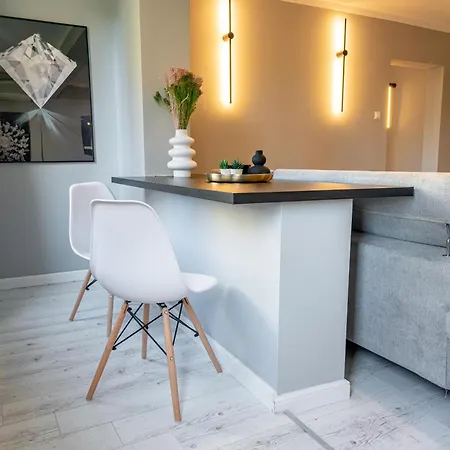 Stylish Comfort - 2br In Vibrant East Bucarest