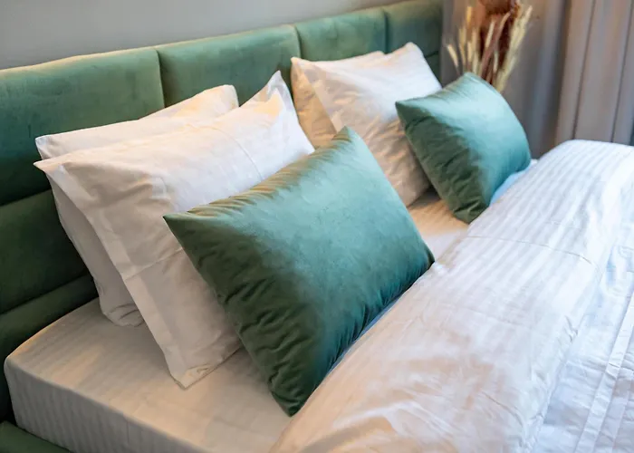 Stylish Comfort - 2br In Vibrant East Bucarest