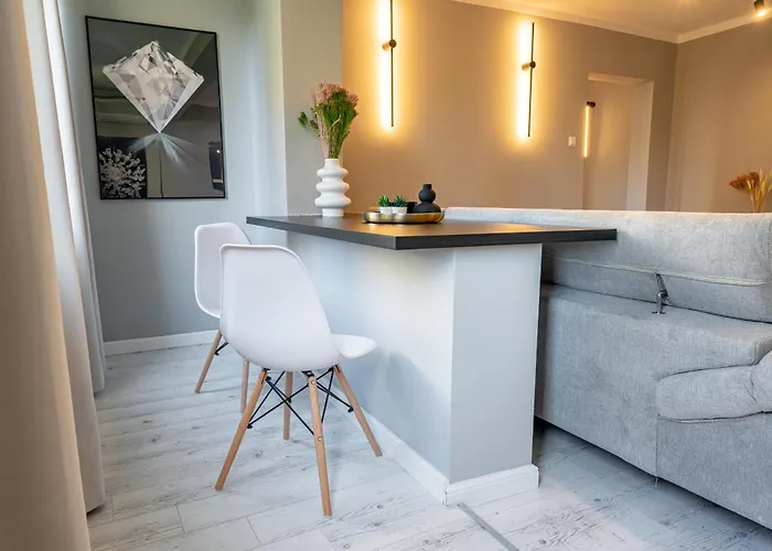 Stylish Comfort - 2br In Vibrant East Bucarest